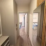 アパート Danny Welcomes