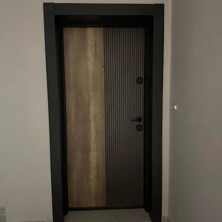 Danny Welcomes Apartment Burgas